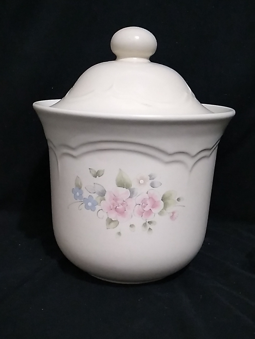 Vintage Pfaltzgraff Tea Rose Stoneware Canister (B9)